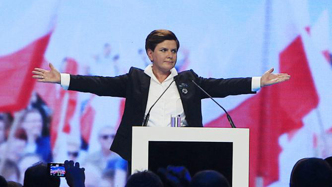 Polen er et af de seks lande der søndag gik til valg. Beata Szydlo er landets nye premierminster.