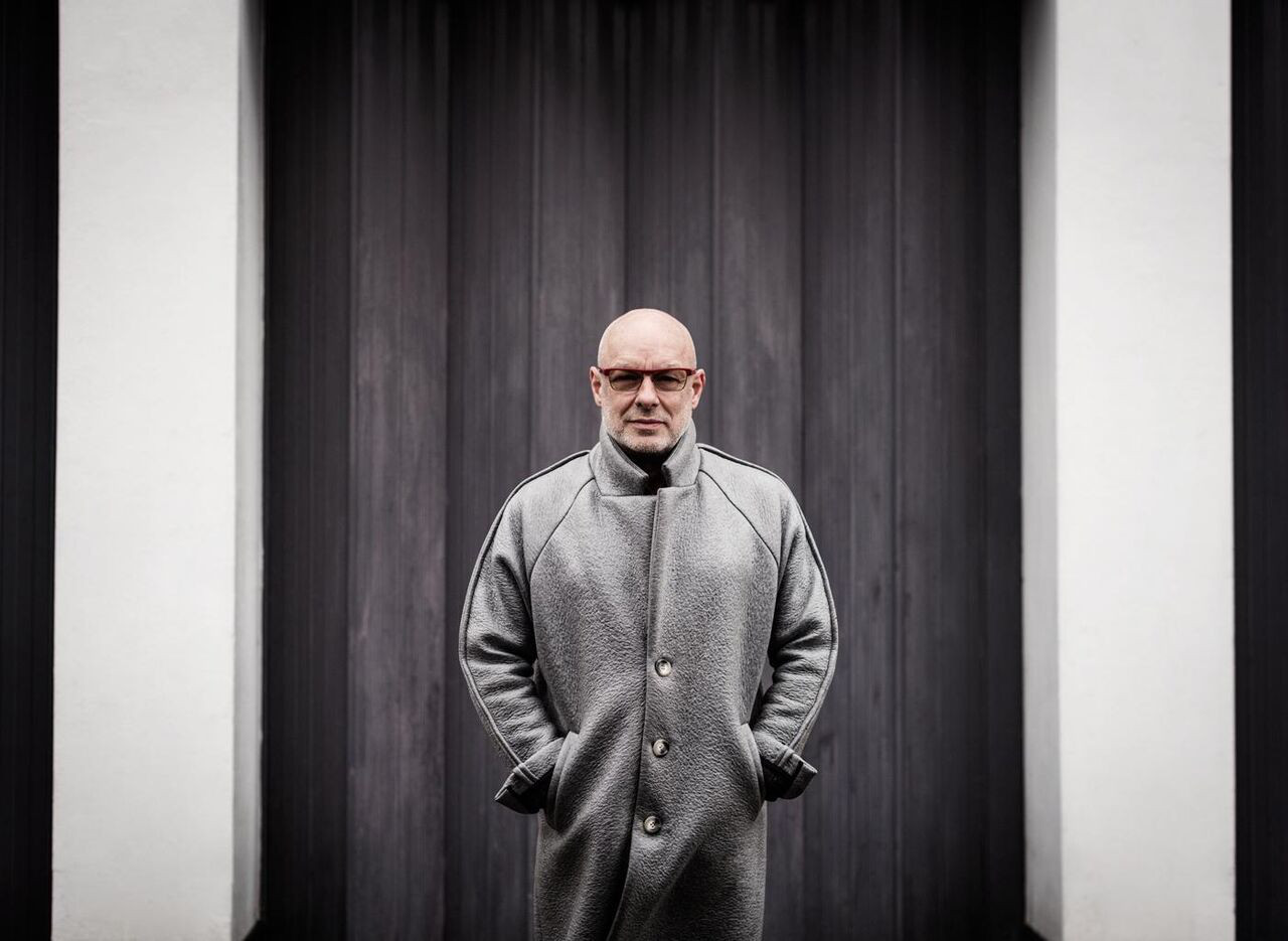 Brian Eno mener, at det geniale bliver skabt i fællesskab.