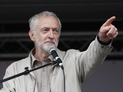 Labour har fået ny formand. Set med danske briller svarer det nogenlunde til, at Frank Aaen blev formand for Socialdemokraterne.