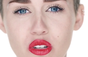 Miley Cyrus - Wrecking Ball