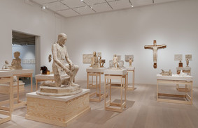 Foto: Holstebro Kunstmuseum. Fra 'Menneske først' - Astrid Noacks Studiesamling